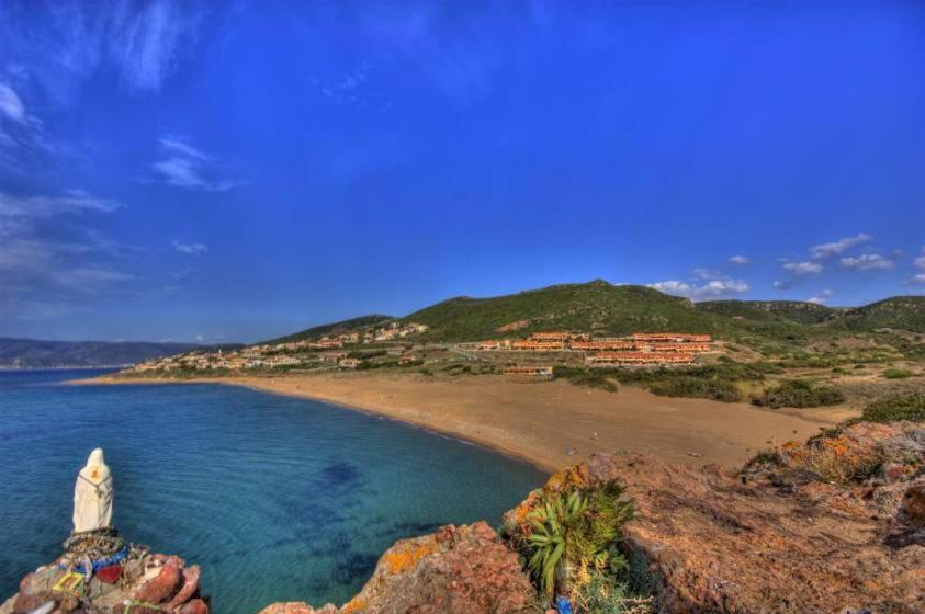 Waterfront Apartments Bosa Porto Alabe Kültér fotó